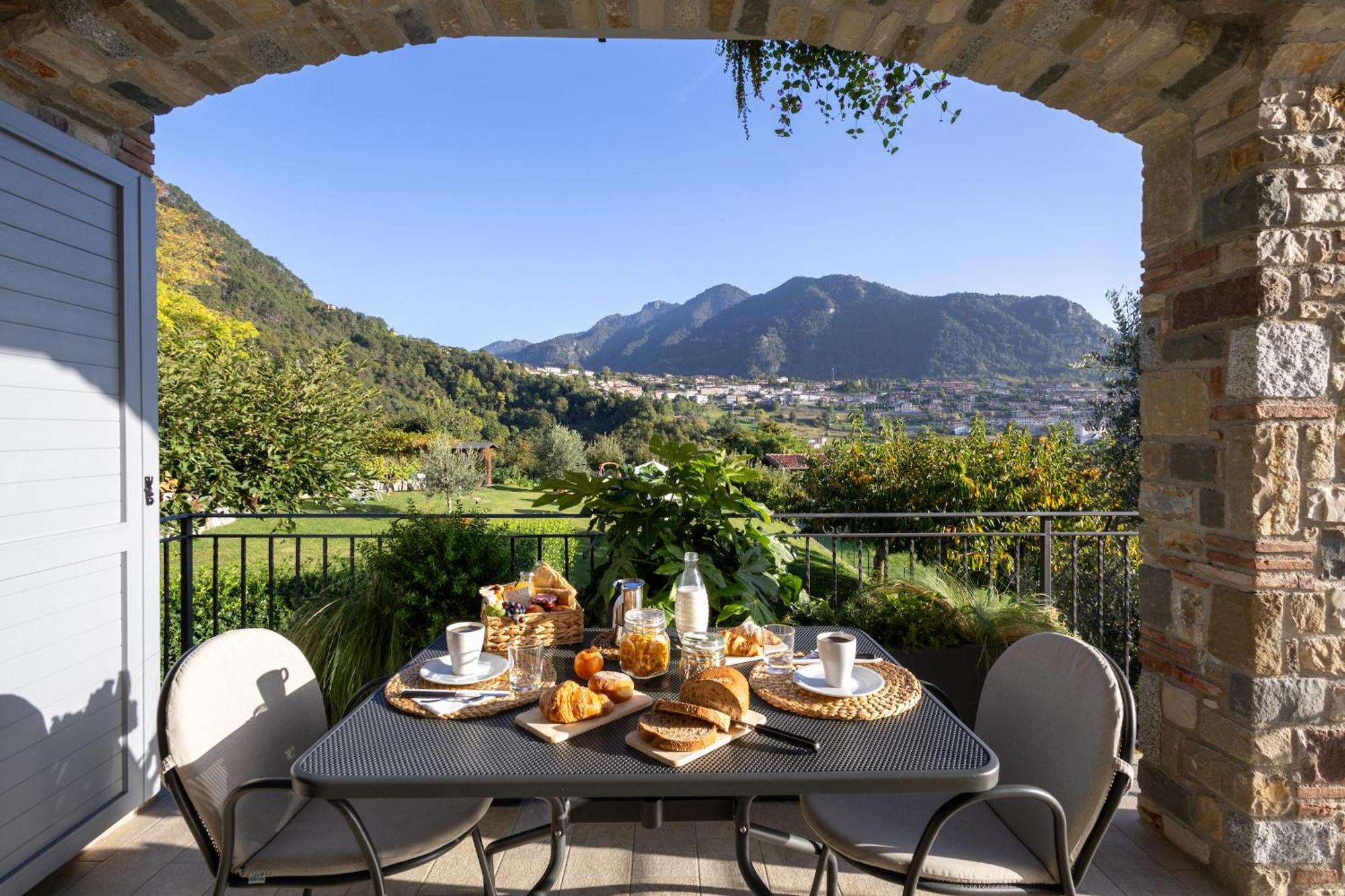 Mos Country House Tremosine Bagian luar foto