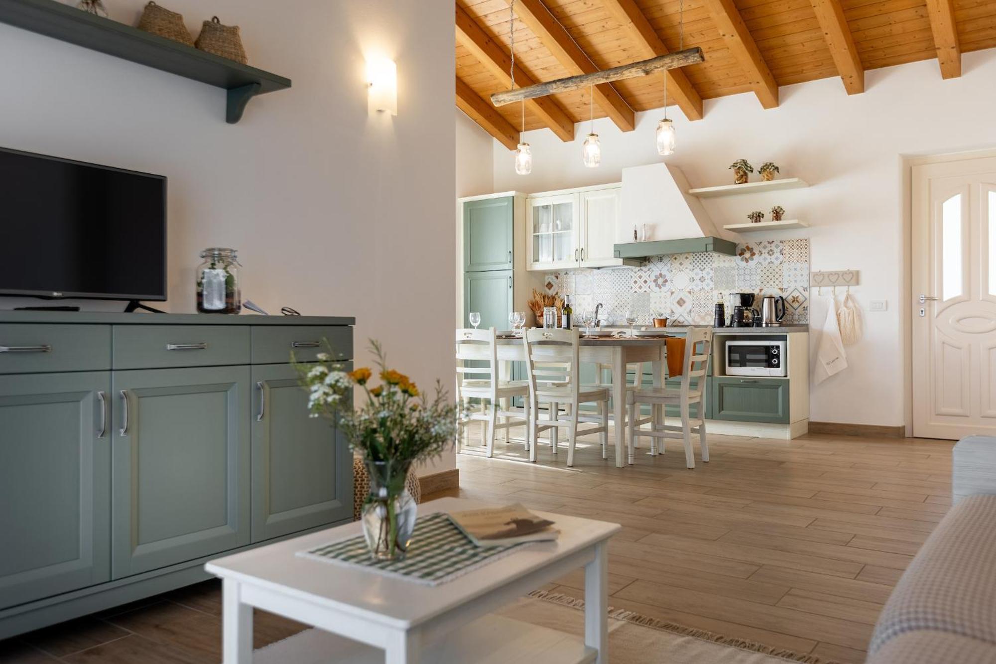 Mos Country House Tremosine Bagian luar foto