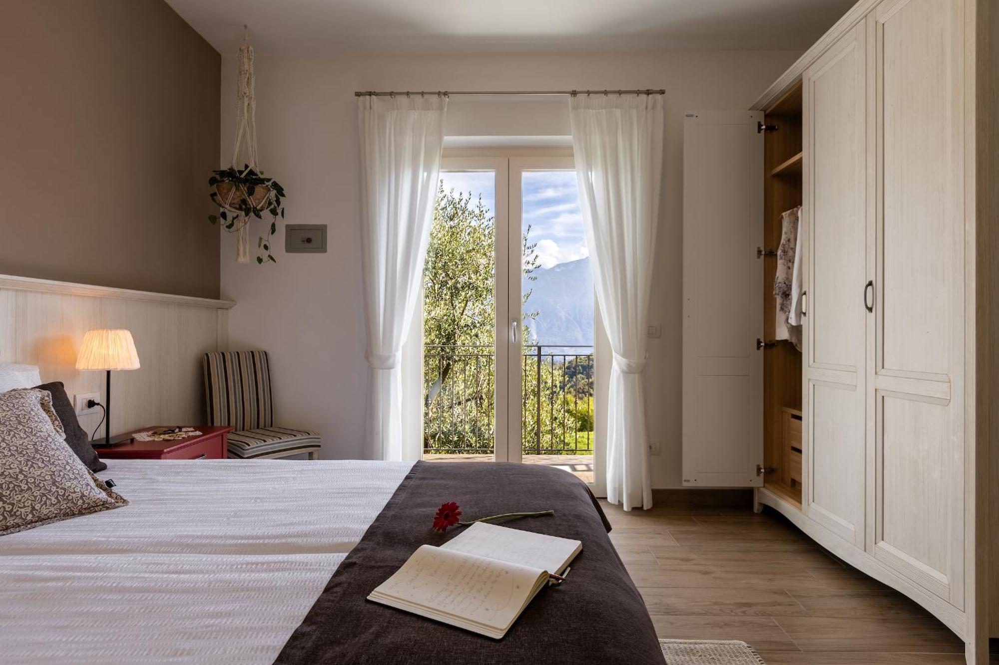 Mos Country House Tremosine Bagian luar foto