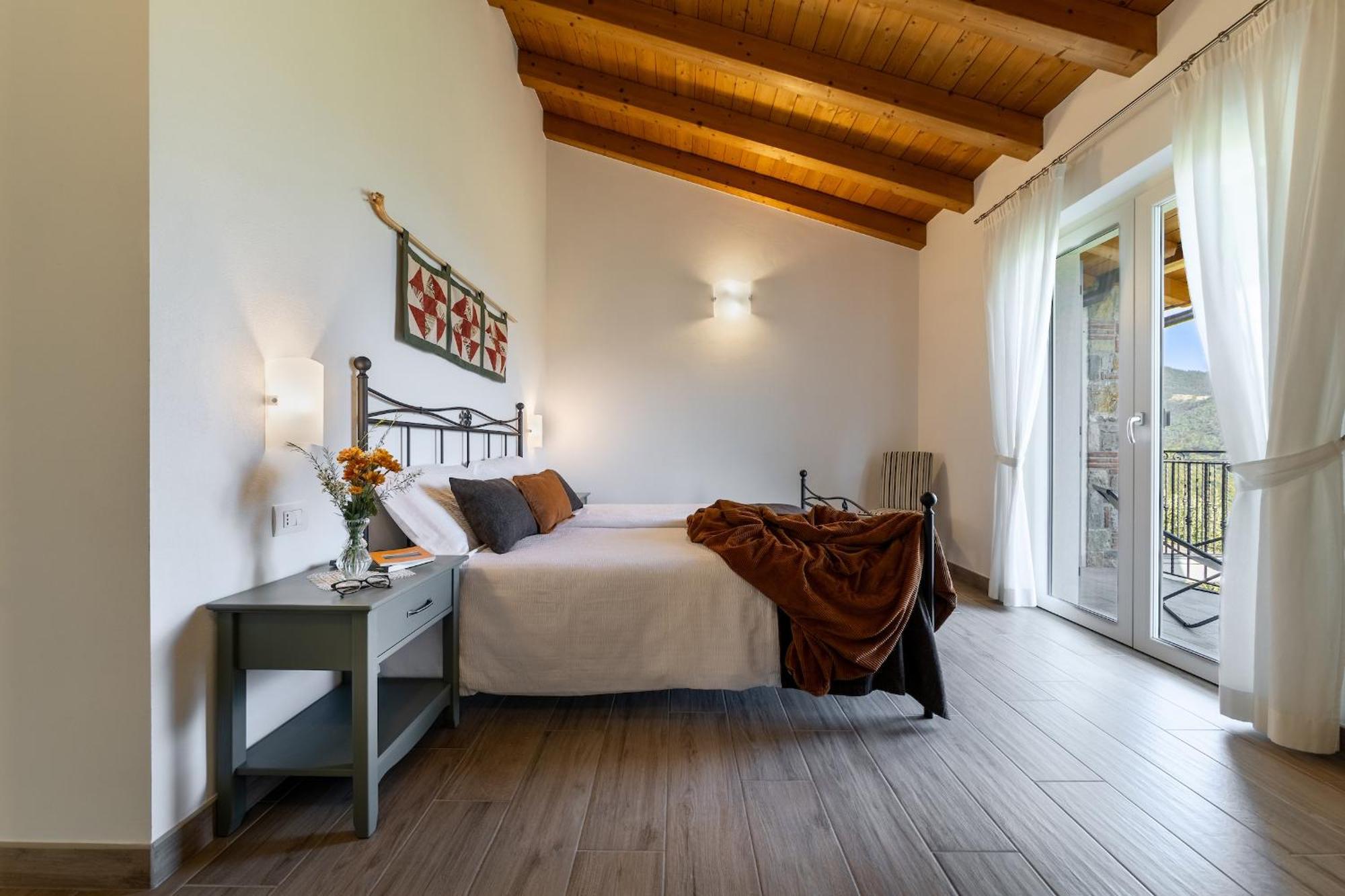 Mos Country House Tremosine Bagian luar foto