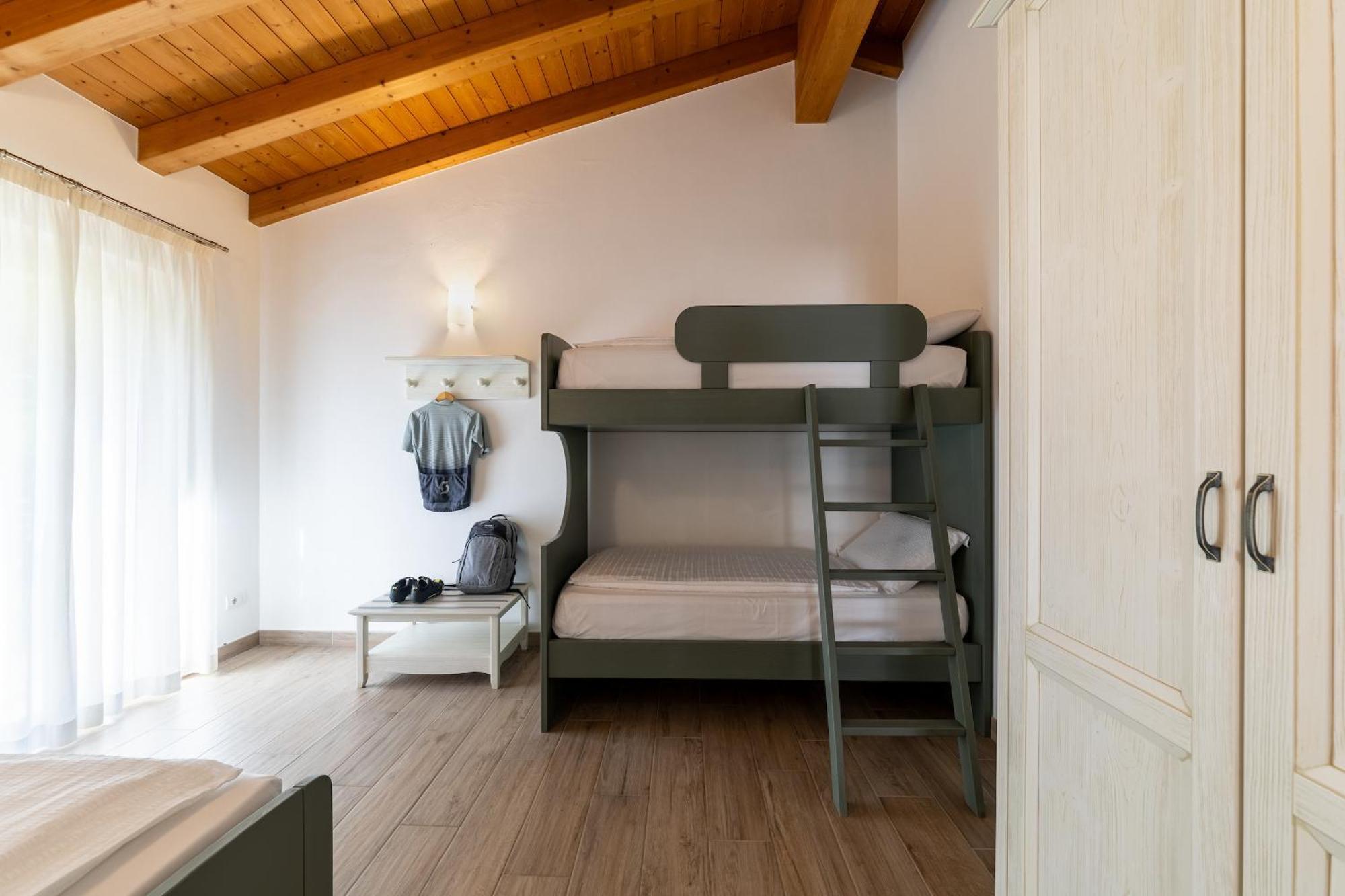 Mos Country House Tremosine Bagian luar foto